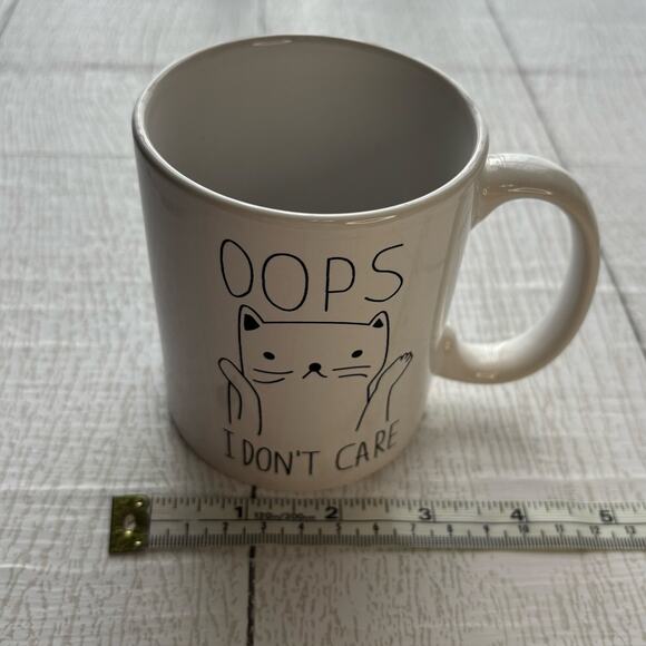 Cat Lovers White Mug – “It Has Cattitude” Funny Coffee Cup - Picture 7 of 8